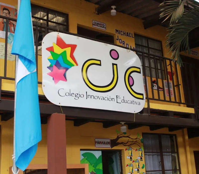 Logotipo del Colegio Innovación Educativa